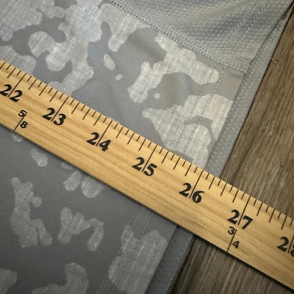 Huk Fishing Mens Grey Camo Performance Hoodie Long Sleeve Sun Shirt Size M - Picture 4 of 9